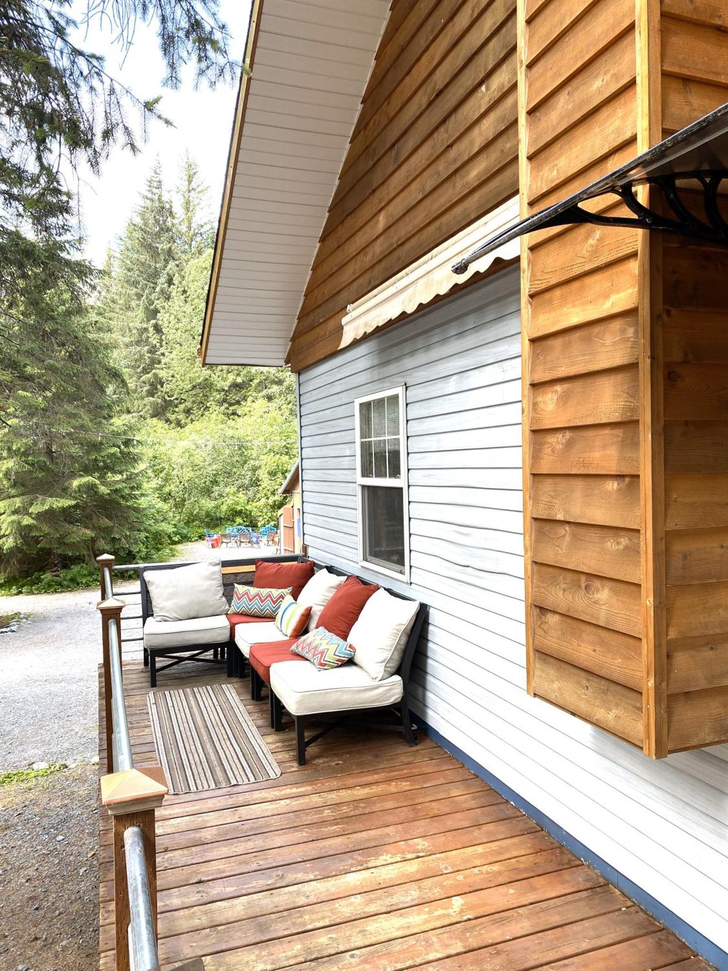 Bell In The Woods B&B ซูเวิร์ด ภายนอก รูปภาพ
