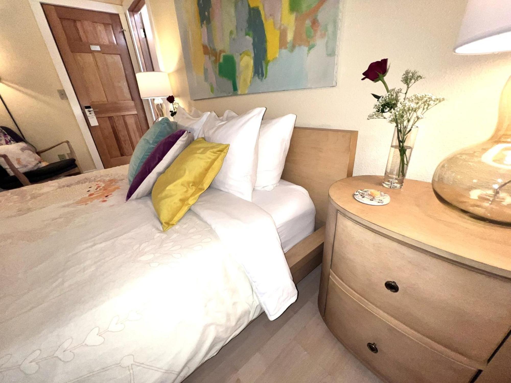 Bell In The Woods B&B ซูเวิร์ด ภายนอก รูปภาพ